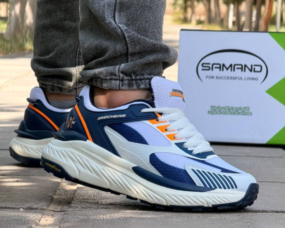  Skechers Monster 