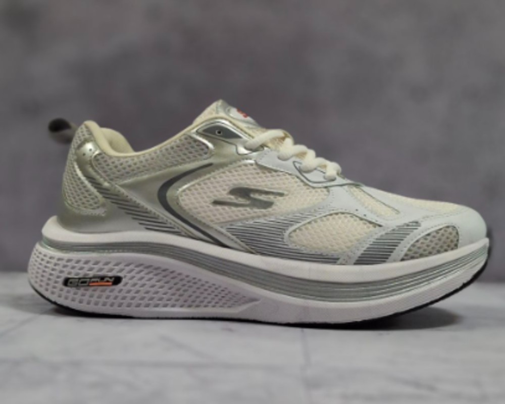  اسکیچرز go run 
